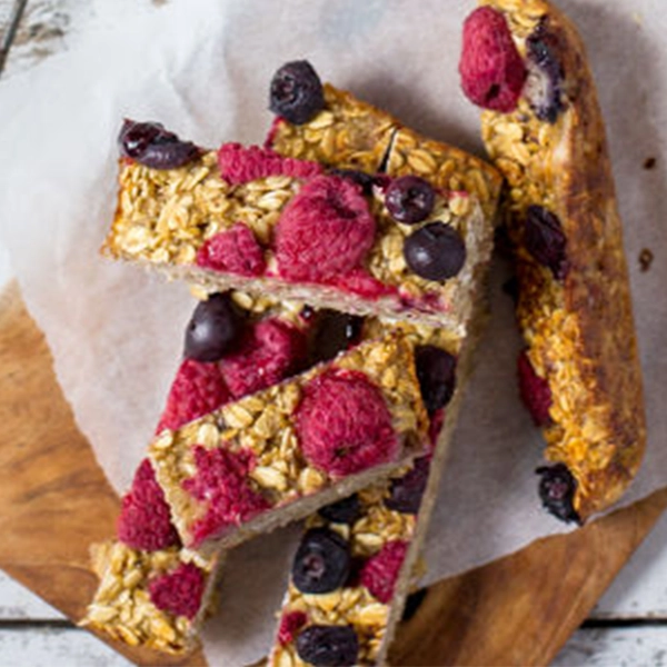 Oat Bars with Fresh Berries